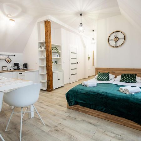 Apartament Uleczka By Rentoom Torun Bagian luar foto